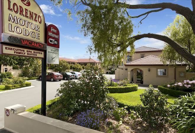 Lorenzo motor lodge