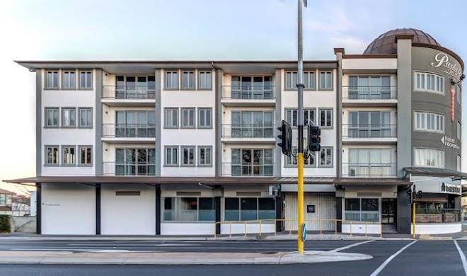 Parkview On Hagley Image