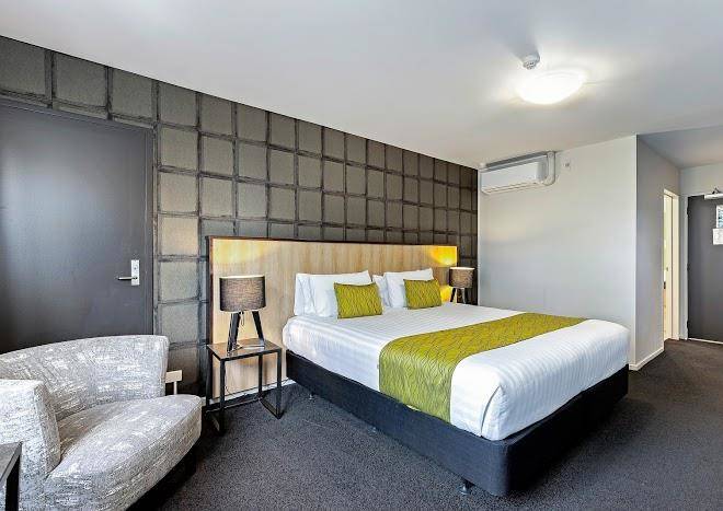 Quality hotel elms