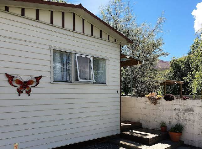 Burkes pass country motels