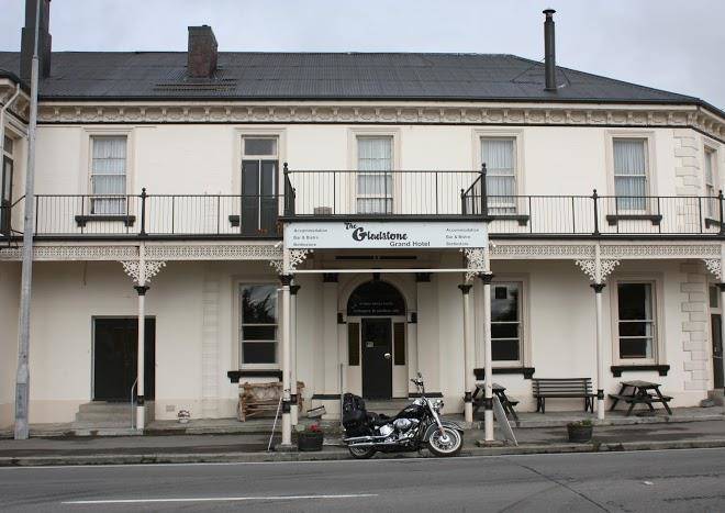 Gladstone grand hotel
