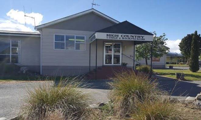 High country lodge and backpackers