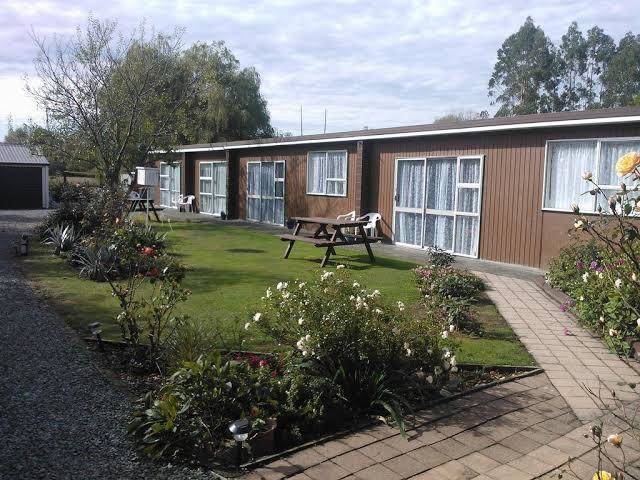 Mount dobson motel