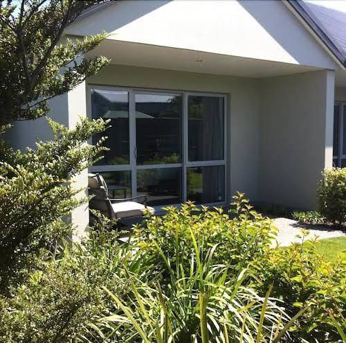 Darfield motel