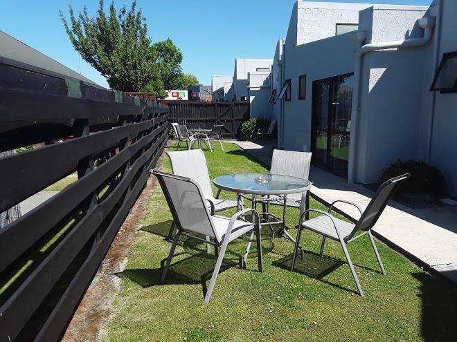 Asure Sundowner Motel Image