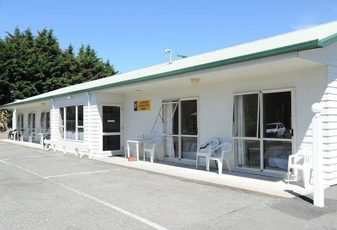 Blenheim Bridges Holiday Park Image