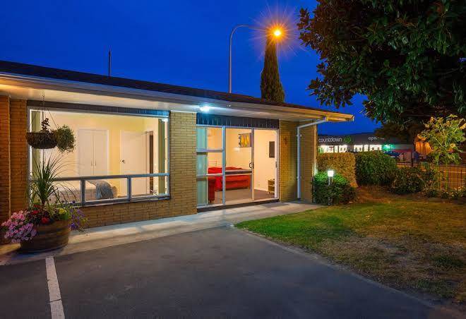 Middle Park Motel Image