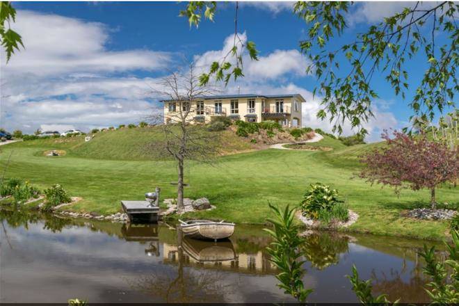 Castello Di Vino Image