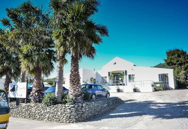 Piwaka lodge & backpackers