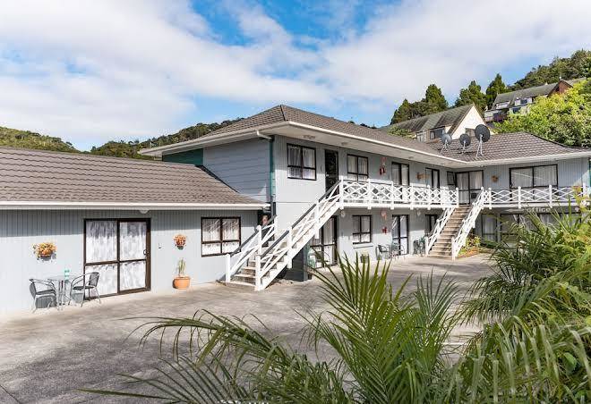 Dolphin motel