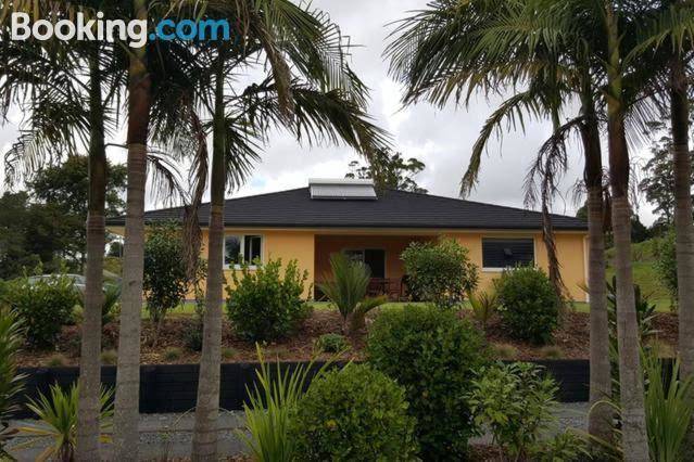 Kerikeri blue chair b&b