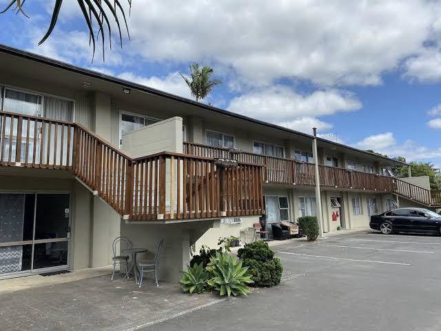 Aaron court motel