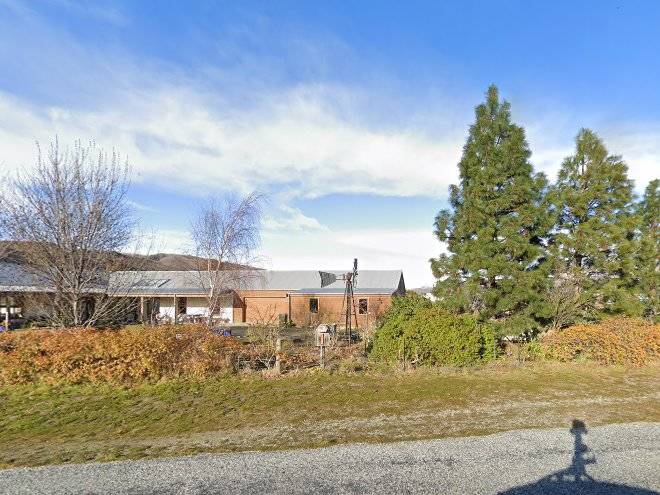 Cromwell lakeside b n b
