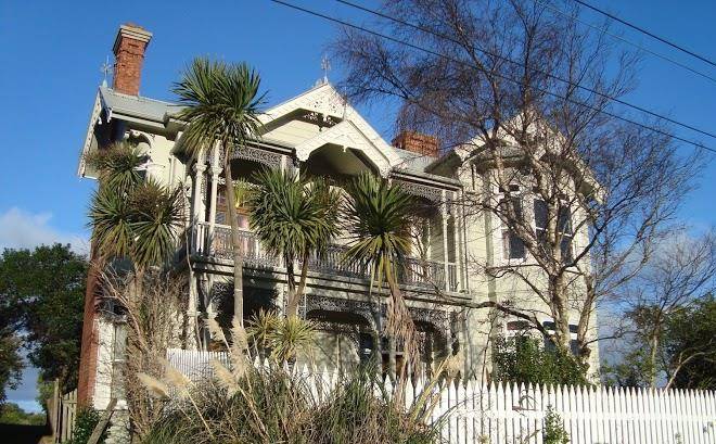Artica art & accommodation
