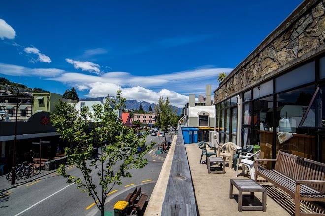 Adventure queenstown hostel