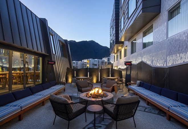 Holiday inn express & suites queenstown