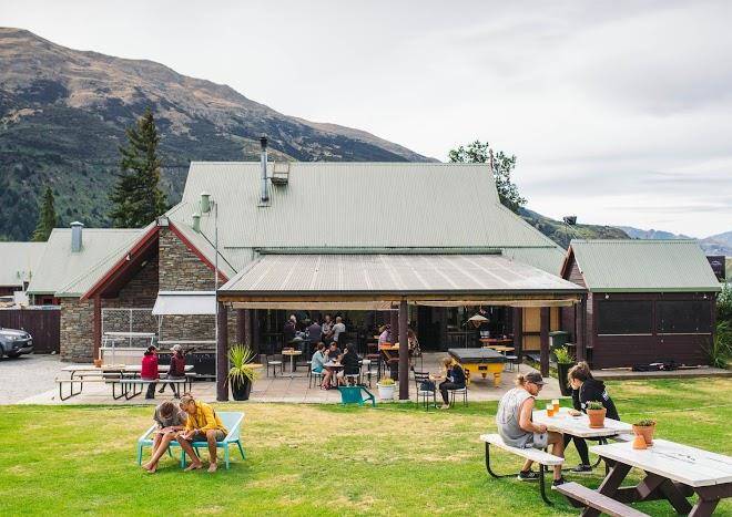 Hawea hotel eatery & bar
