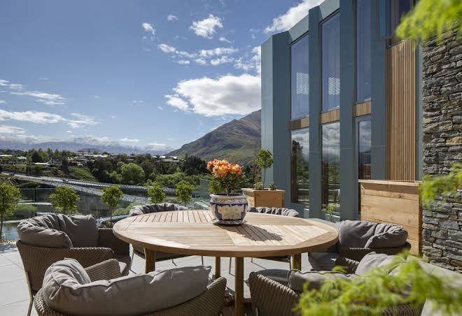 Lanah residence