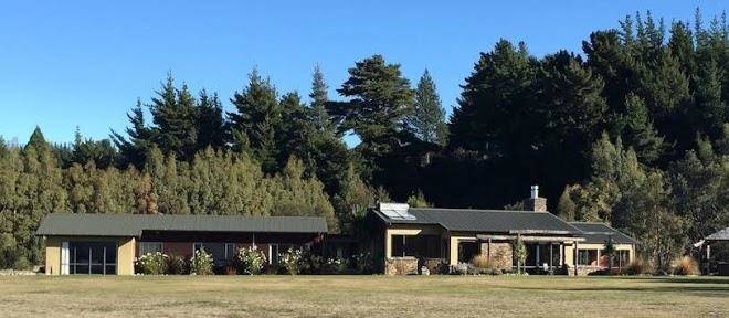 Mt maude country lodge