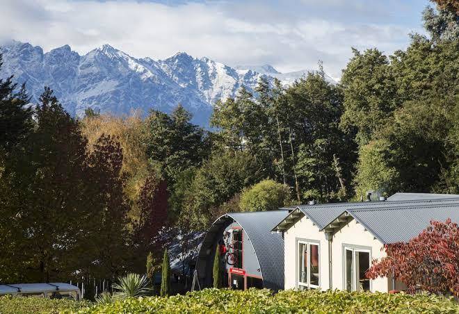 Pinewood lodge