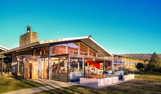 Wanaka Hotel Image