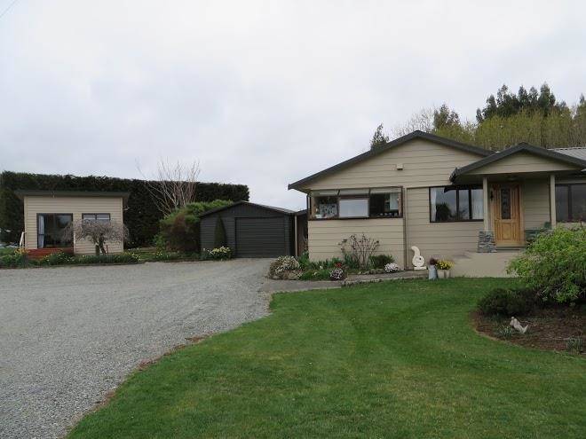 Dunrobin valley farmstay accommodation