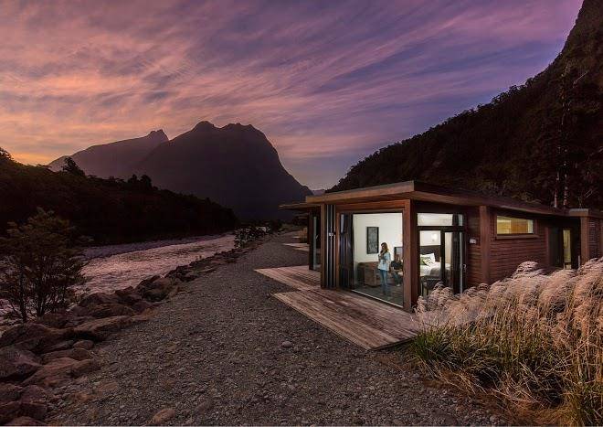 Milford sound lodge & pio pio cafe