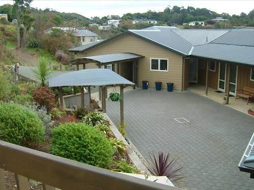 Bay motel