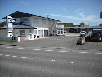 554 moana court motel