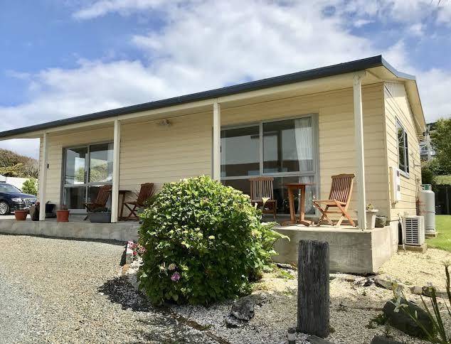 Bluff ocean vista accommodation