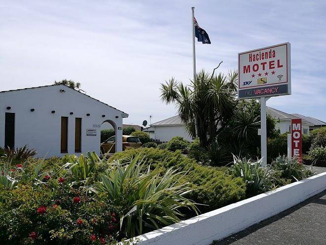 Hacienda Motel Image
