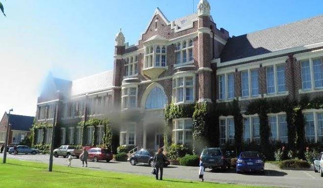 Queens park motels