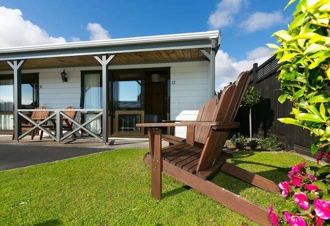 Lockwood Manor Motel Image