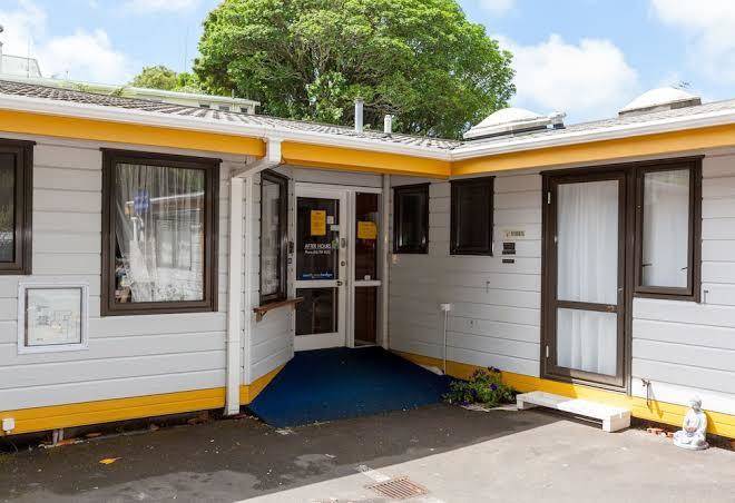 Sunflower lodge yha new plymouth