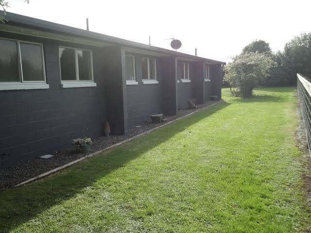Amble in motel