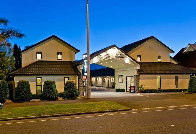 Ballinor motor inn