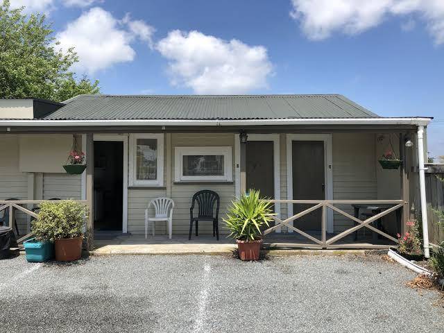 Camellia court family motel