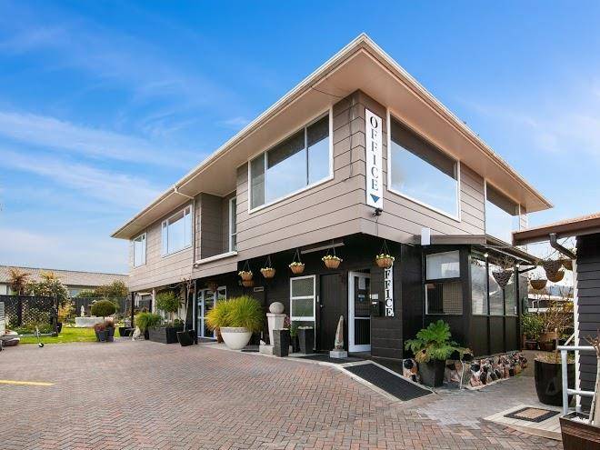 Dunrovin Motel Image