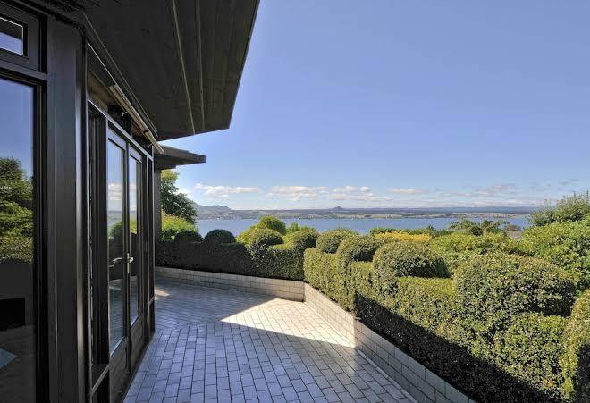 Lake taupo lodge