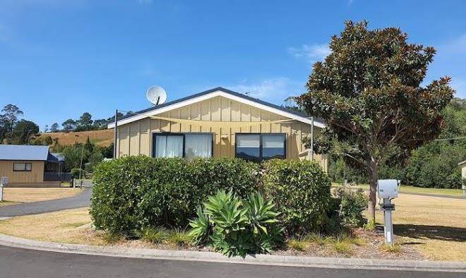 Cooks Beach Resort Image