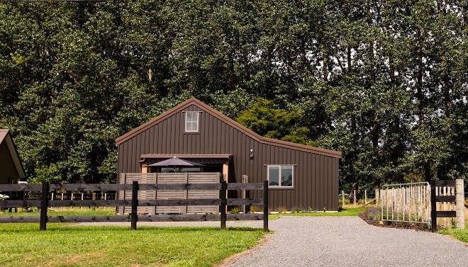 Angus road barn