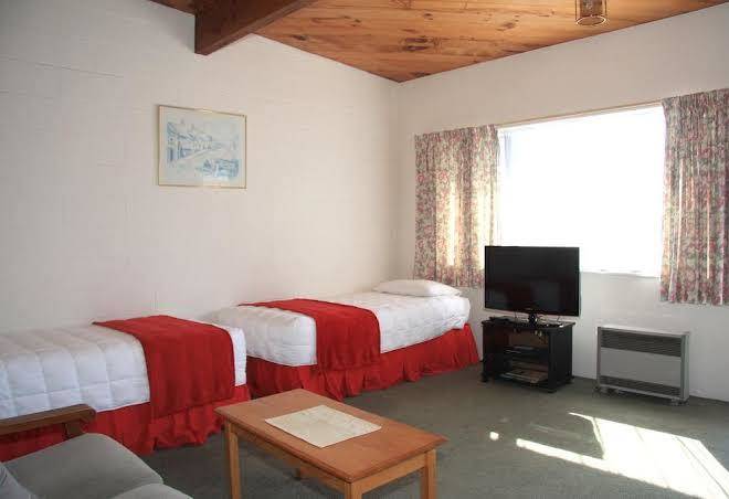 The coachman's lodge motel