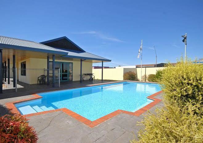 Discovery motor lodge