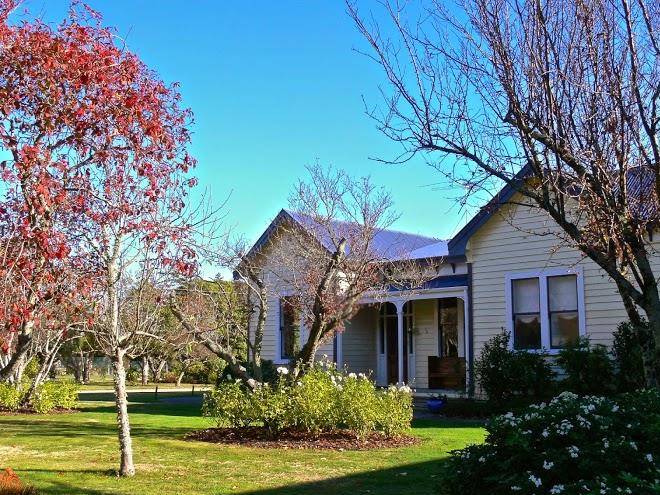 The old manse boutique