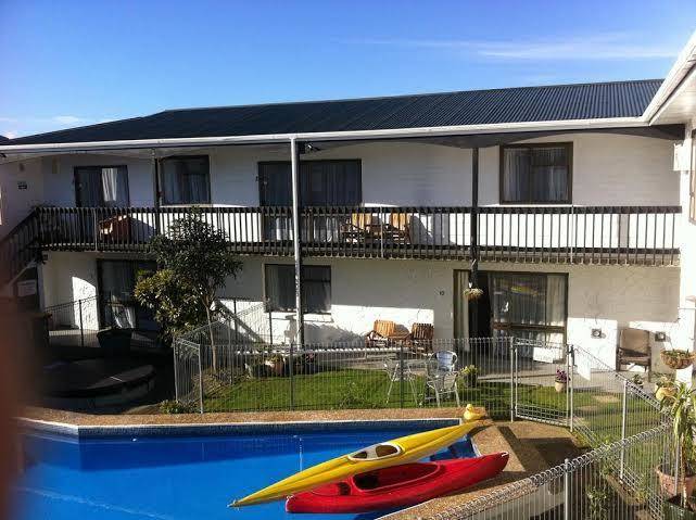 Hawks inn motel