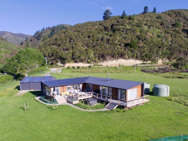 Narrow neck creek b&b