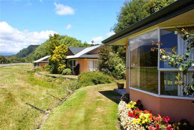 Karamea river motels