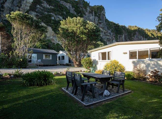 Punakaiki beachfront motels