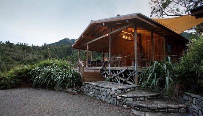 Rough and tumble bush lodge