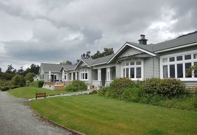 Lake brunner lodge